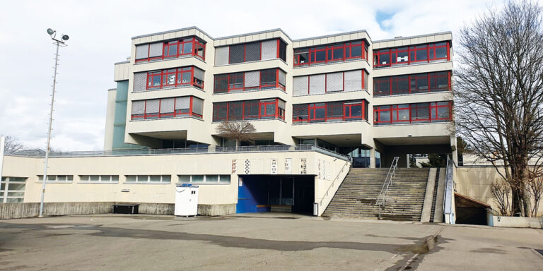 Kalktarren: Das zweitgrösste Schulhaus des Kantons Zürich